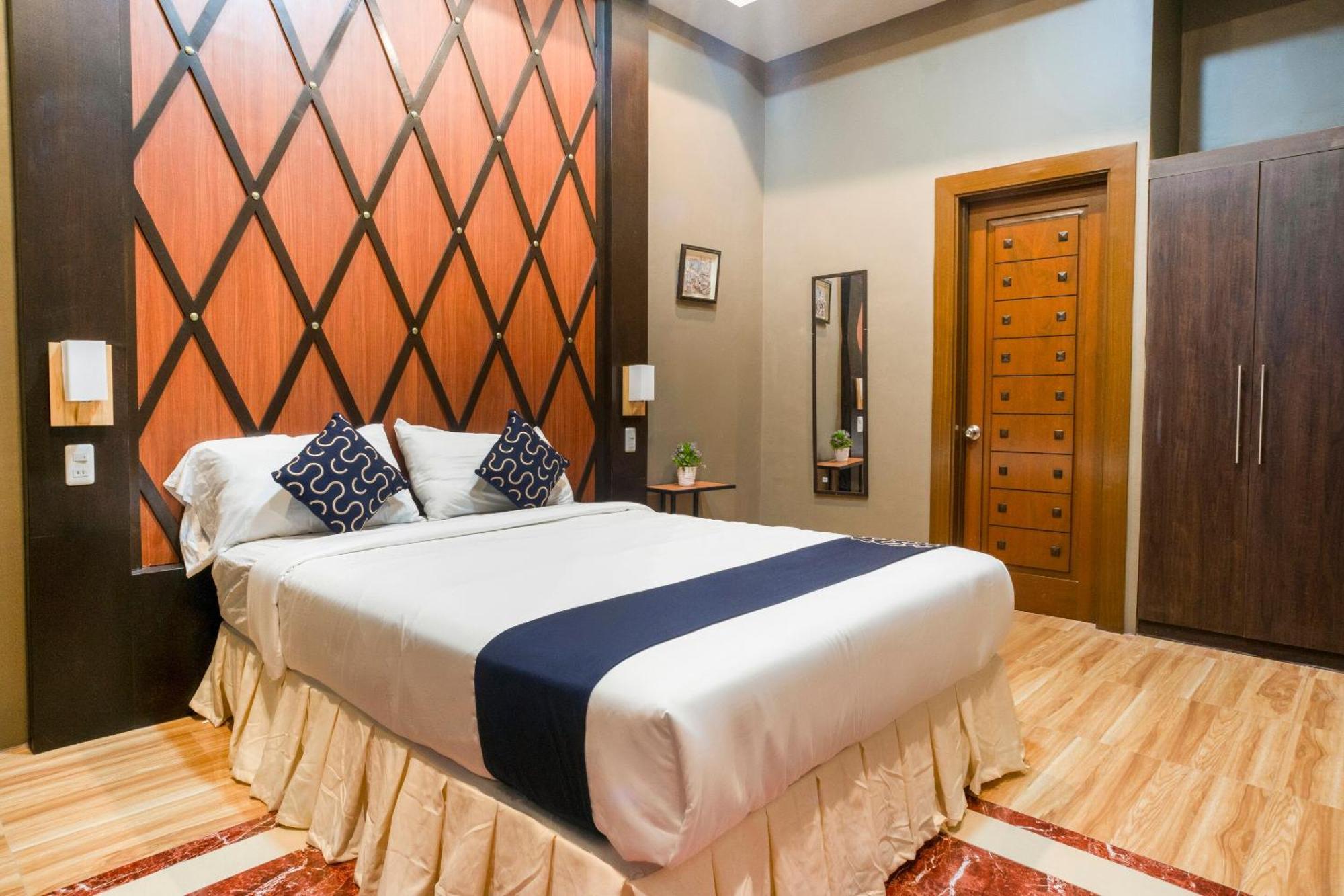 Capital O 460 World Palace Hotel Davao Экстерьер фото