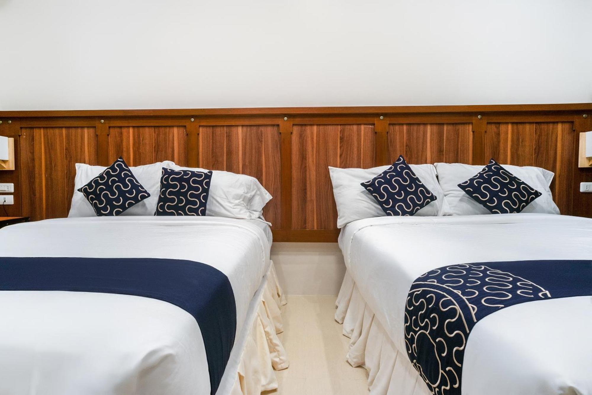 Capital O 460 World Palace Hotel Davao Экстерьер фото