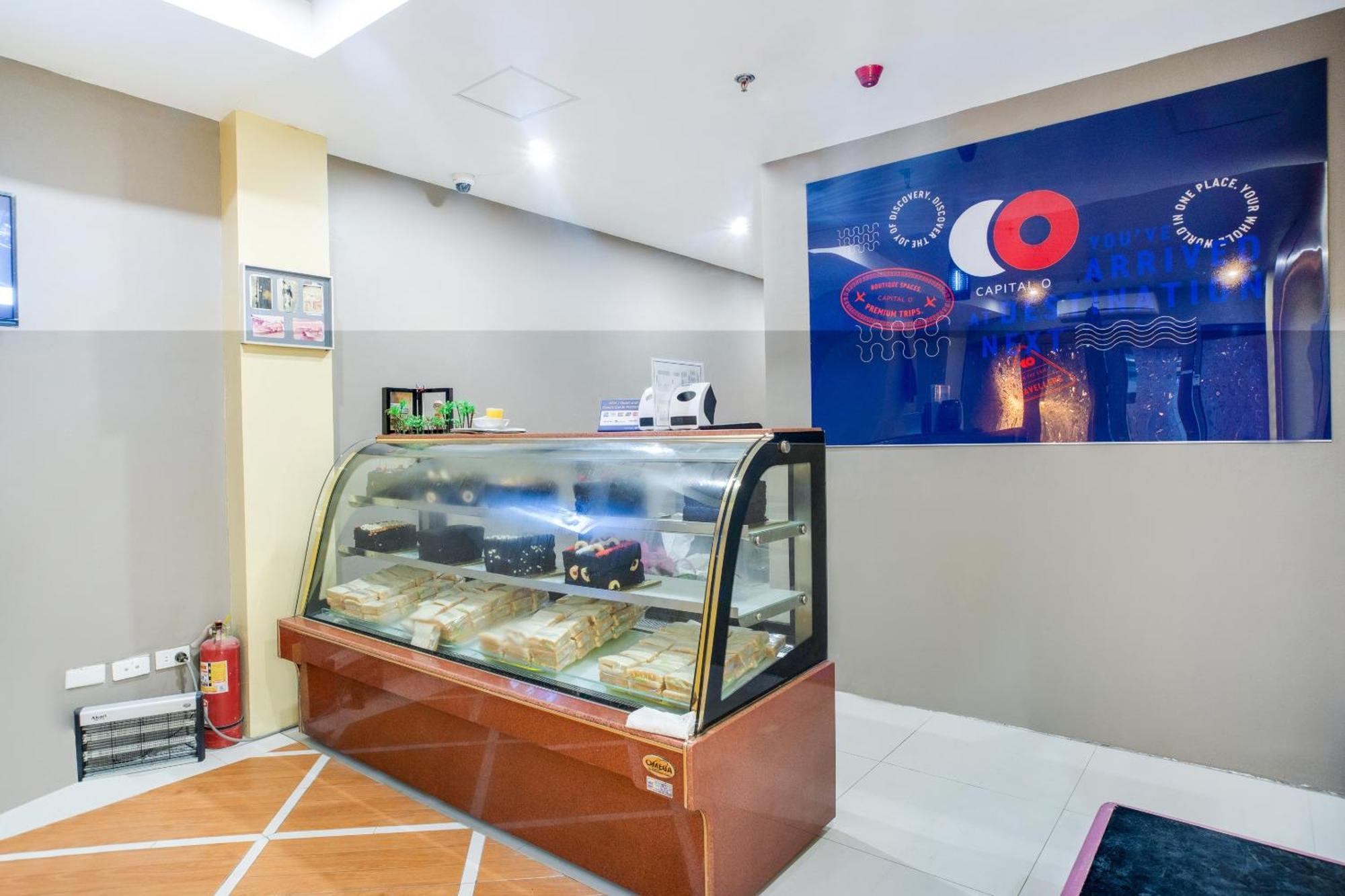 Capital O 460 World Palace Hotel Davao Экстерьер фото